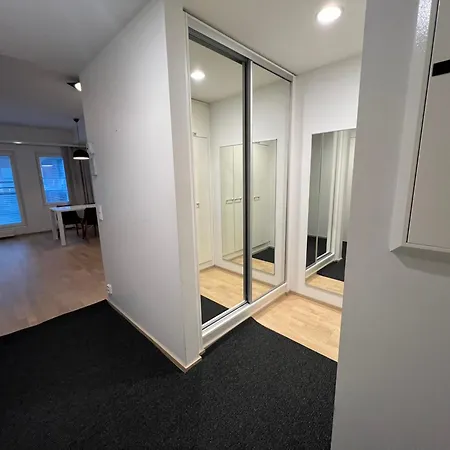 Lejlighed Saunallinen Keskustayksioe Ja Ilmainen Yksityinen Parkkipaikka