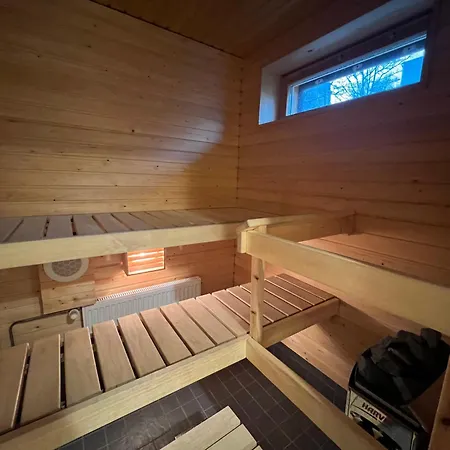 Saunallinen Keskustayksioe Ja Ilmainen Yksityinen Parkkipaikka Lejlighed Turku